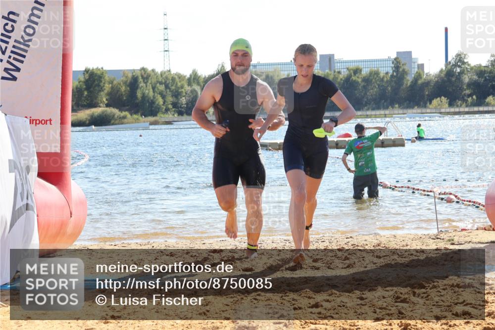 07.09.2025 - 19. Norderstedt Triathlon Luisa Fischer http://msf.ph/oto/8750085 07.09.2025 15:17:01 Schwimmen 875, 912, 941, 957 meine-sportfotos.de