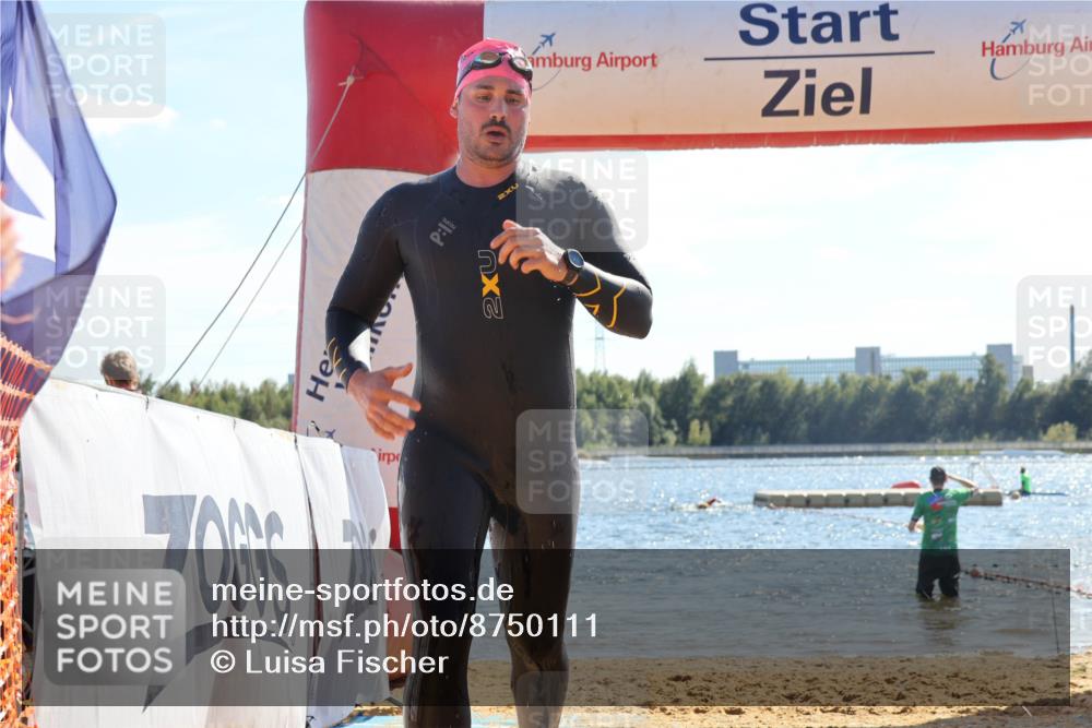 07.09.2025 - 19. Norderstedt Triathlon Luisa Fischer http://msf.ph/oto/8750111 07.09.2025 15:17:15 Schwimmen 1458 meine-sportfotos.de