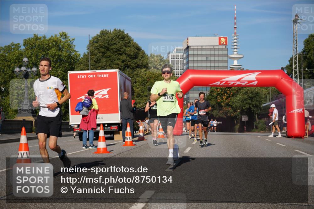 07.09.2025 - BARMER Alsterlauf Yannick Fuchs http://msf.ph/oto/8750134 07.09.2025 09:34:40 Laufen 2106, 3163, 2250 meine-sportfotos.de