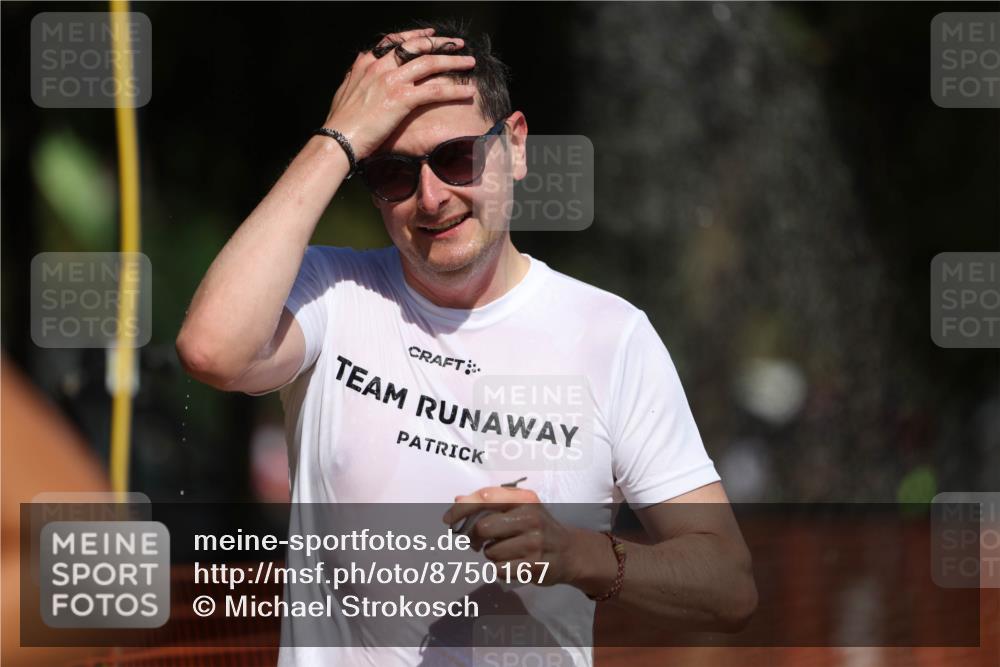 07.09.2025 - 19. Norderstedt Triathlon Michael Strokosch http://msf.ph/oto/8750167 07.09.2025 12:42:44 Laufen 244, 727, 827, 1277, 1358, 1398 meine-sportfotos.de