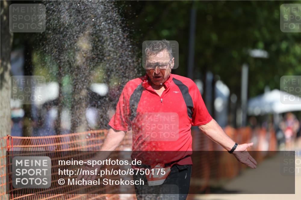 07.09.2025 - 19. Norderstedt Triathlon Michael Strokosch http://msf.ph/oto/8750175 07.09.2025 12:42:52 Laufen 727 meine-sportfotos.de