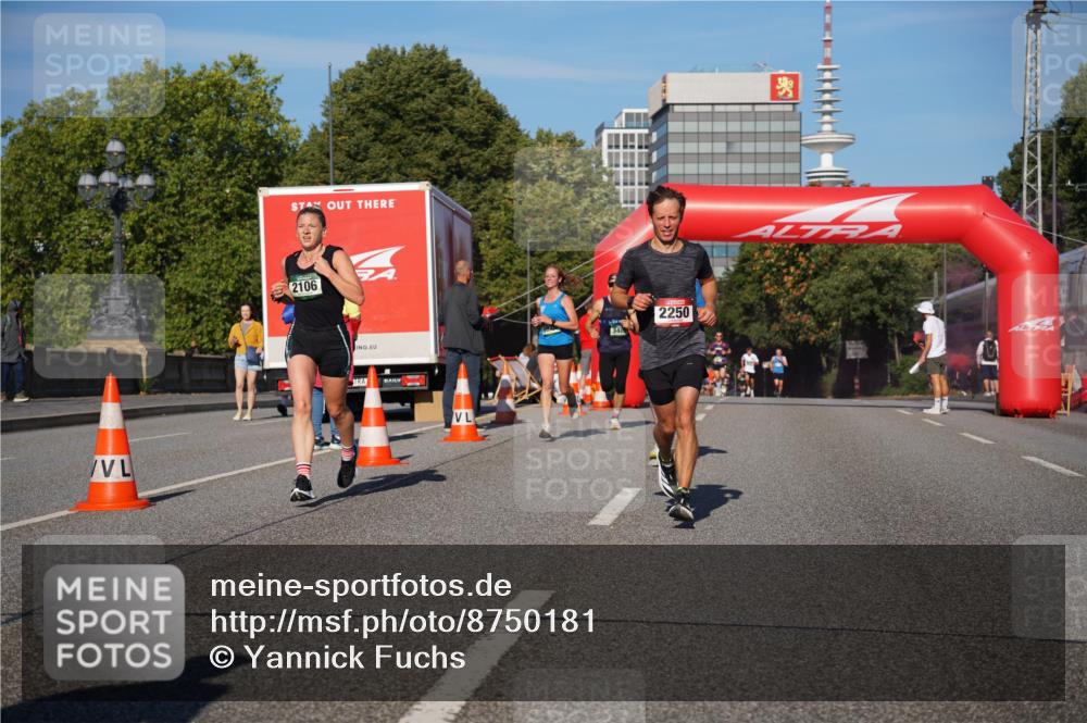 07.09.2025 - BARMER Alsterlauf Yannick Fuchs http://msf.ph/oto/8750181 07.09.2025 09:34:42 Laufen 2106, 2250 meine-sportfotos.de