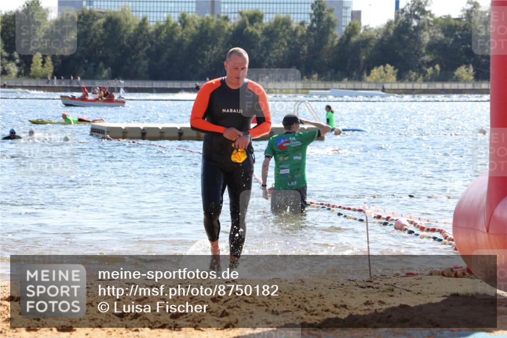 07.09.2025 - 19. Norderstedt Triathlon Luisa Fischer http://msf.ph/oto/8750182 07.09.2025 15:18:28 Schwimmen 381, 1516 meine-sportfotos.de