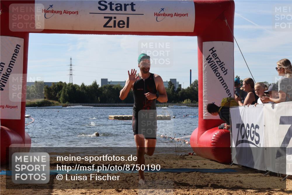 07.09.2025 - 19. Norderstedt Triathlon Luisa Fischer http://msf.ph/oto/8750190 07.09.2025 11:14:17 Schwimmen 746, 787 meine-sportfotos.de