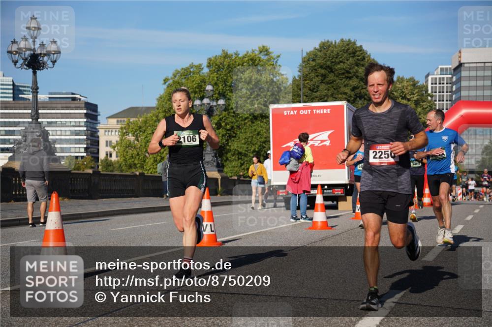 07.09.2025 - BARMER Alsterlauf Yannick Fuchs http://msf.ph/oto/8750209 07.09.2025 09:34:43 Laufen 2106, 58, 2250, 3405 meine-sportfotos.de
