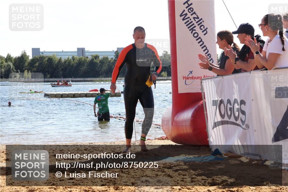 07.09.2025 - 19. Norderstedt Triathlon Luisa Fischer http://msf.ph/oto/8750225 07.09.2025 15:18:32 Schwimmen 381, 1516 meine-sportfotos.de