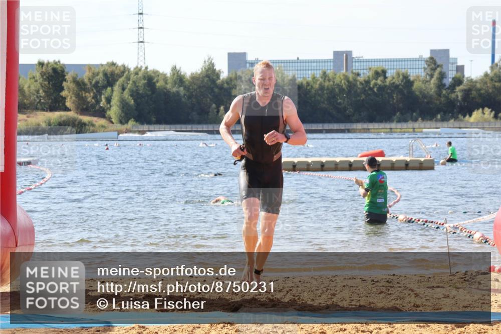 07.09.2025 - 19. Norderstedt Triathlon Luisa Fischer http://msf.ph/oto/8750231 07.09.2025 11:14:27 Schwimmen 154, 746 meine-sportfotos.de