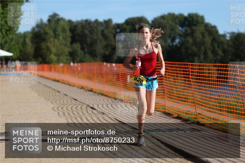 07.09.2025 - 19. Norderstedt Triathlon Michael Strokosch http://msf.ph/oto/8750233 07.09.2025 09:52:49 Laufen 620 meine-sportfotos.de