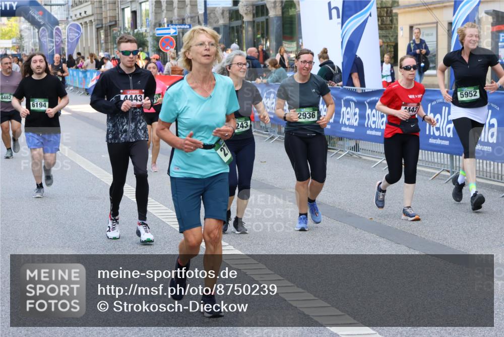 07.09.2025 - BARMER Alsterlauf Strokosch-Dieckow http://msf.ph/oto/8750239 07.09.2025 10:15:41 Ziel 2321, 2343, 2354, 2407, 2690, 2943, 2961, 2974, 3014, 3061, 3429, 3430, 3539, 3621, 3648, 3649, 3742, 3772, 3817, 4221, 4315, 4468, 4538, 4719, 4720, 4768, 5121, 5563, 8222 meine-sportfotos.de