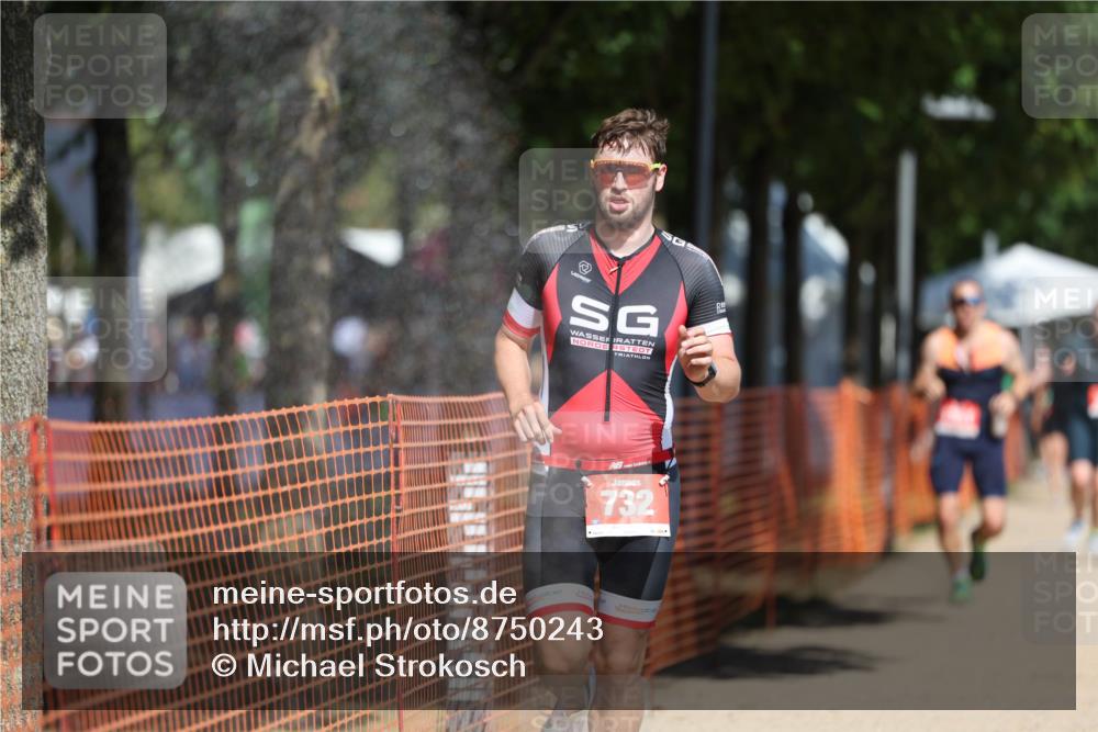 07.09.2025 - 19. Norderstedt Triathlon Michael Strokosch http://msf.ph/oto/8750243 07.09.2025 12:43:08 Laufen 732, 1294, 1351 meine-sportfotos.de