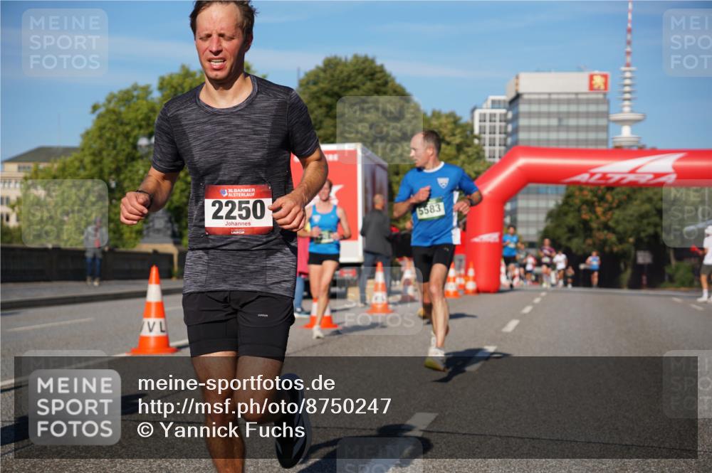 07.09.2025 - BARMER Alsterlauf Yannick Fuchs http://msf.ph/oto/8750247 07.09.2025 09:34:44 Laufen 36, 2250, 5583 meine-sportfotos.de