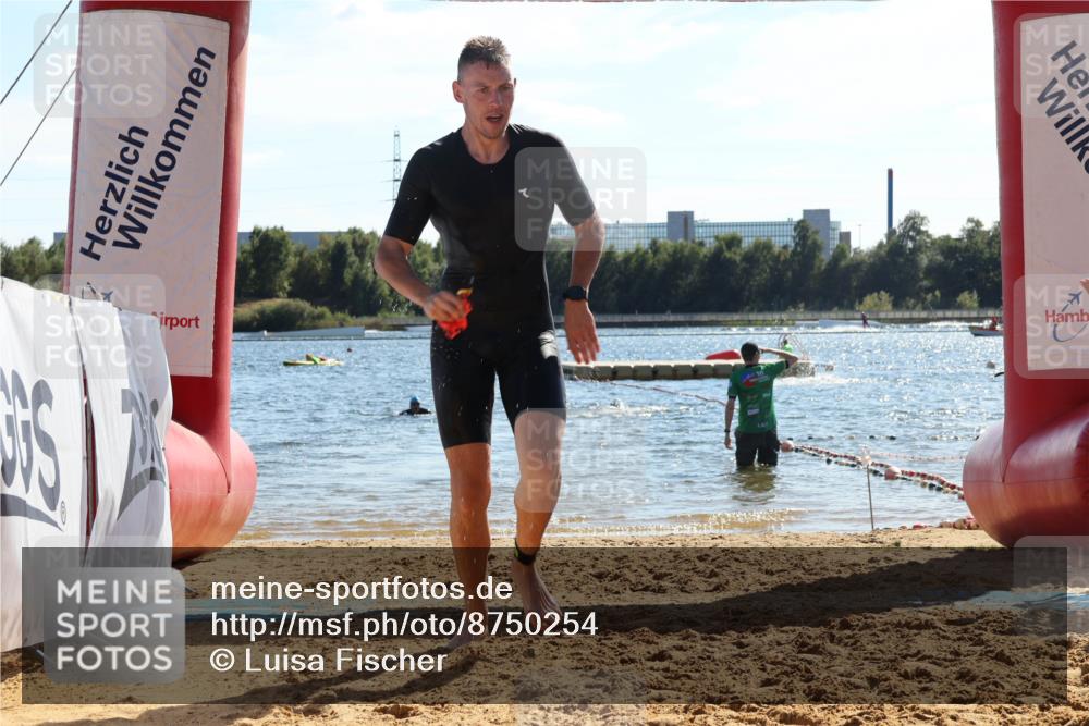 07.09.2025 - 19. Norderstedt Triathlon Luisa Fischer http://msf.ph/oto/8750254 07.09.2025 15:19:02 Schwimmen 372 meine-sportfotos.de
