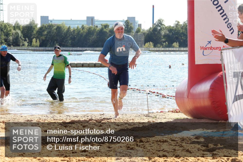 07.09.2025 - 19. Norderstedt Triathlon Luisa Fischer http://msf.ph/oto/8750266 07.09.2025 15:19:29 Schwimmen 371, 386, 1452 meine-sportfotos.de