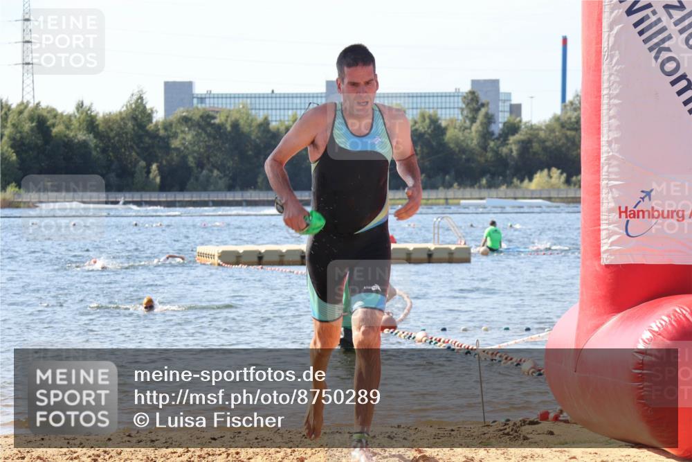 07.09.2025 - 19. Norderstedt Triathlon Luisa Fischer http://msf.ph/oto/8750289 07.09.2025 11:14:47 Schwimmen 1332 meine-sportfotos.de