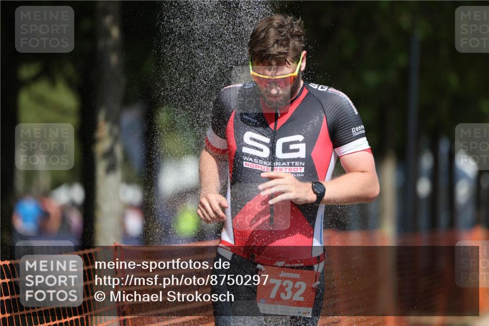07.09.2025 - 19. Norderstedt Triathlon Michael Strokosch http://msf.ph/oto/8750297 07.09.2025 12:43:10 Laufen 732, 818, 1294, 1351, 1379 meine-sportfotos.de