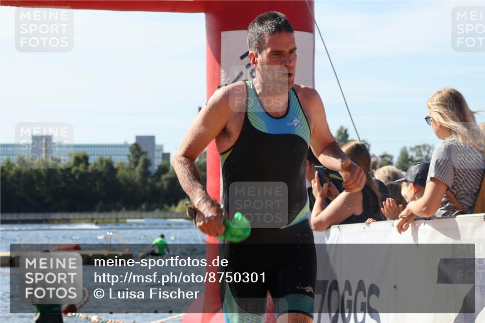 07.09.2025 - 19. Norderstedt Triathlon Luisa Fischer http://msf.ph/oto/8750301 07.09.2025 11:14:48 Schwimmen 1332 meine-sportfotos.de