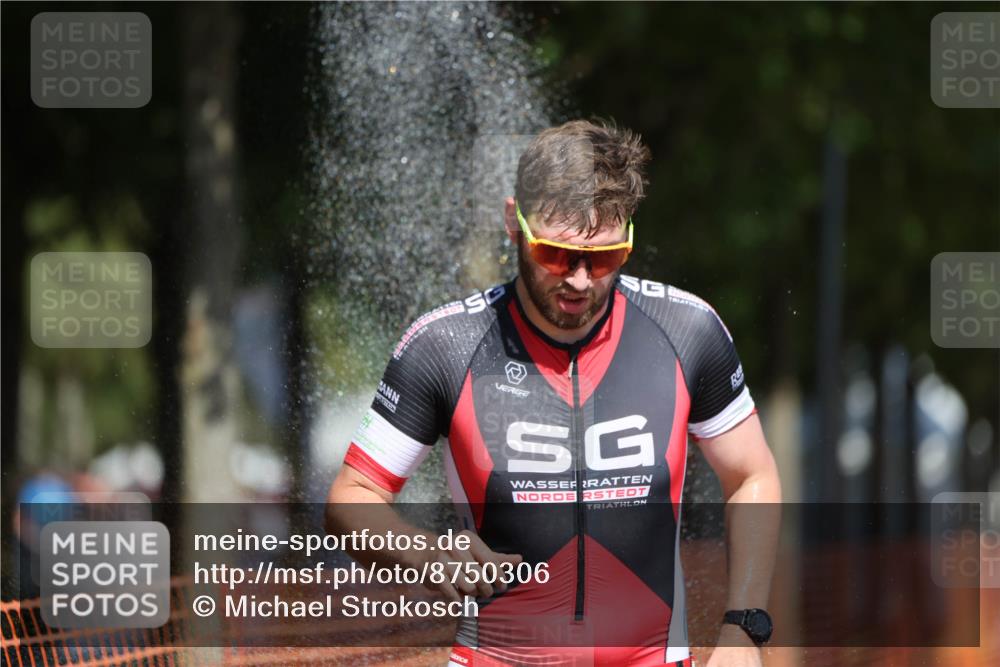 07.09.2025 - 19. Norderstedt Triathlon Michael Strokosch http://msf.ph/oto/8750306 07.09.2025 12:43:10 Laufen 732, 818, 1294, 1351, 1379 meine-sportfotos.de