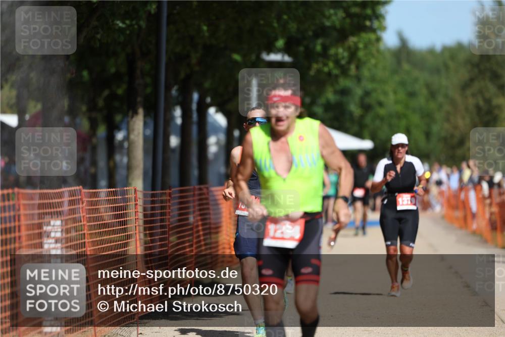07.09.2025 - 19. Norderstedt Triathlon Michael Strokosch http://msf.ph/oto/8750320 07.09.2025 12:43:12 Laufen 732, 818, 1294, 1351, 1379 meine-sportfotos.de