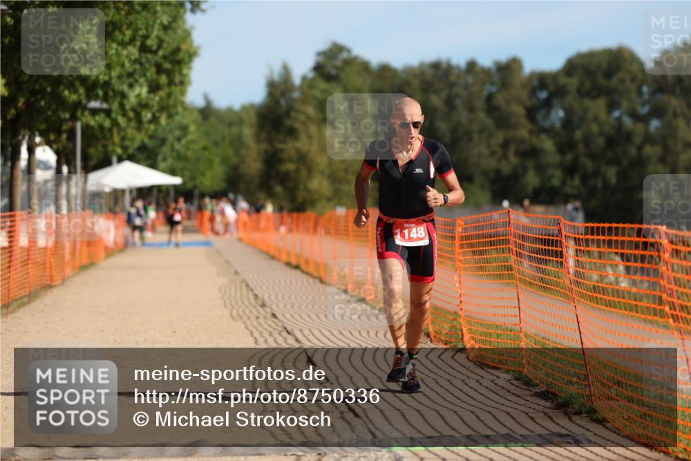 07.09.2025 - 19. Norderstedt Triathlon Michael Strokosch http://msf.ph/oto/8750336 07.09.2025 10:29:43 Laufen 1148 meine-sportfotos.de