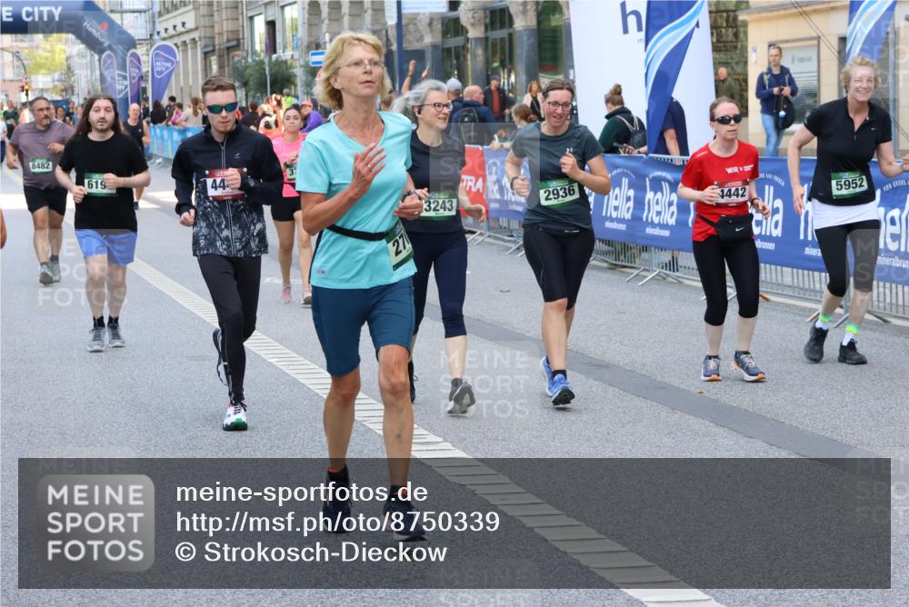 07.09.2025 - BARMER Alsterlauf Strokosch-Dieckow http://msf.ph/oto/8750339 07.09.2025 10:15:41 Ziel 2321, 2343, 2354, 2407, 2690, 2943, 2961, 2974, 3014, 3061, 3429, 3430, 3539, 3621, 3648, 3649, 3742, 3772, 3817, 4221, 4315, 4468, 4538, 4719, 4720, 4768, 5121, 5563, 8222 meine-sportfotos.de
