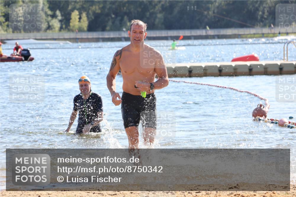 07.09.2025 - 19. Norderstedt Triathlon Luisa Fischer http://msf.ph/oto/8750342 07.09.2025 15:23:44 Schwimmen 1448 meine-sportfotos.de