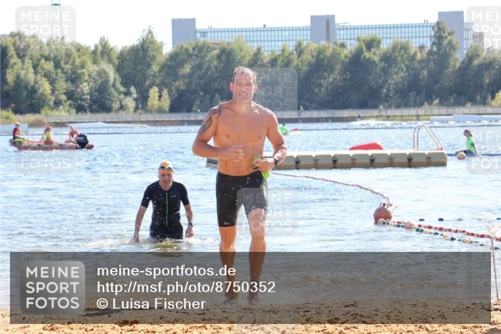 07.09.2025 - 19. Norderstedt Triathlon Luisa Fischer http://msf.ph/oto/8750352 07.09.2025 15:23:45 Schwimmen 1448 meine-sportfotos.de