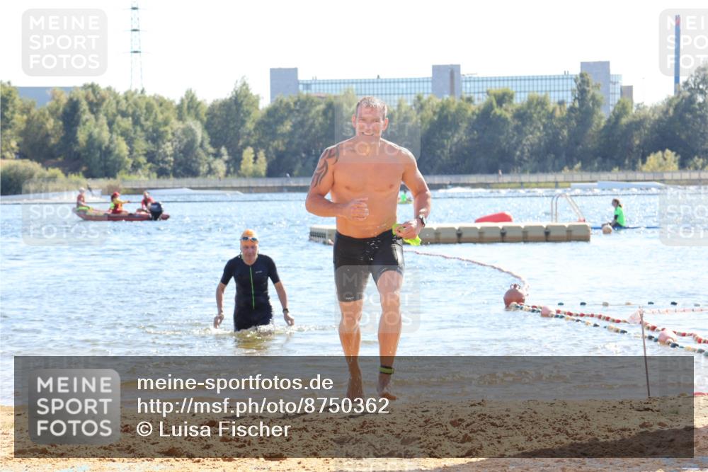 07.09.2025 - 19. Norderstedt Triathlon Luisa Fischer http://msf.ph/oto/8750362 07.09.2025 15:23:46 Schwimmen 1448 meine-sportfotos.de