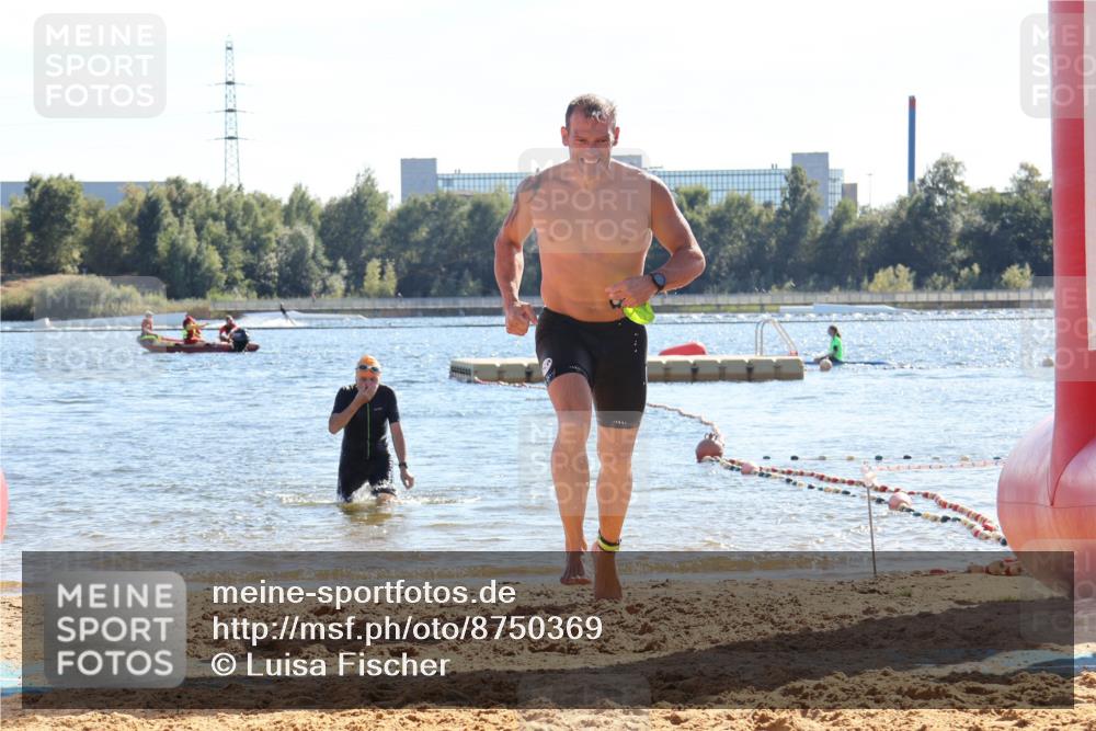 07.09.2025 - 19. Norderstedt Triathlon Luisa Fischer http://msf.ph/oto/8750369 07.09.2025 15:23:47 Schwimmen 1448 meine-sportfotos.de