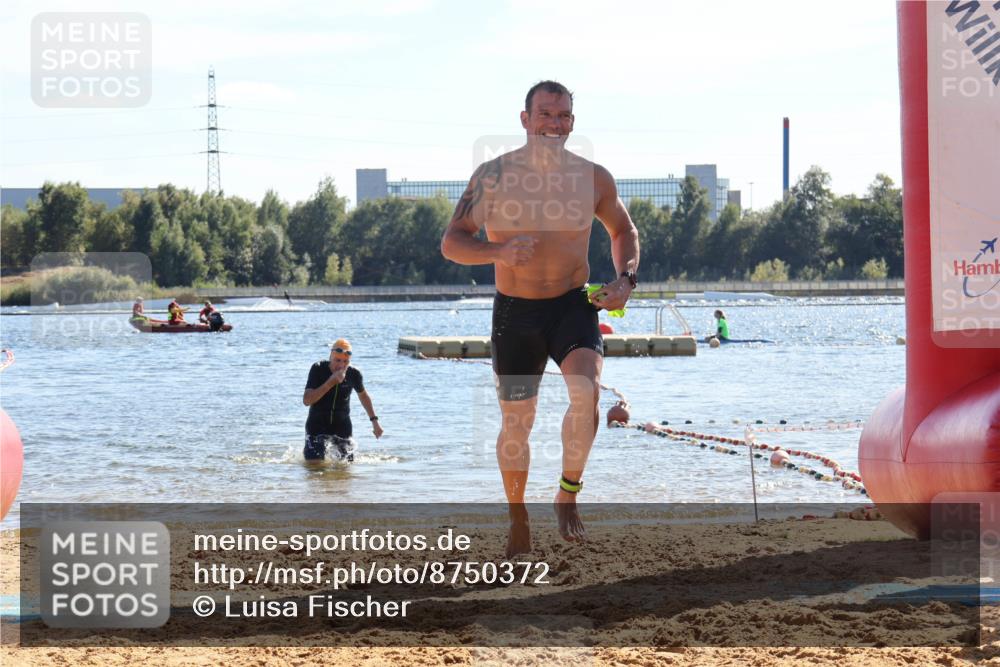 07.09.2025 - 19. Norderstedt Triathlon Luisa Fischer http://msf.ph/oto/8750372 07.09.2025 15:23:47 Schwimmen 1448 meine-sportfotos.de