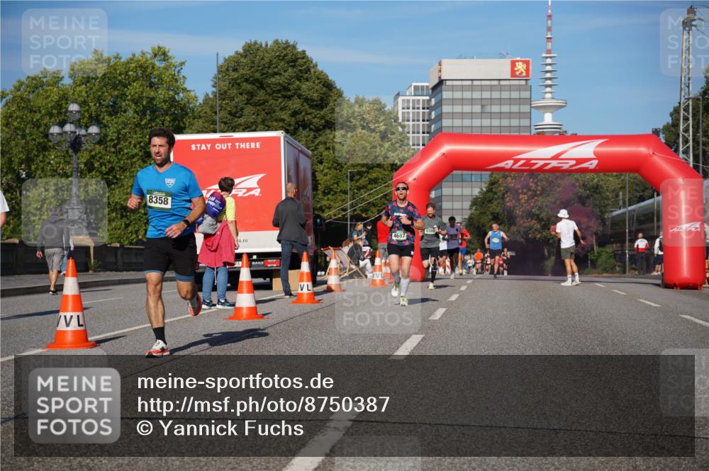 07.09.2025 - BARMER Alsterlauf Yannick Fuchs http://msf.ph/oto/8750387 07.09.2025 09:34:51 Laufen 8358, 4687 meine-sportfotos.de