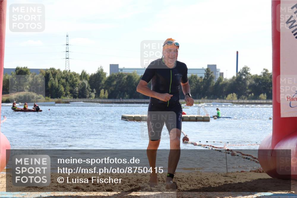 07.09.2025 - 19. Norderstedt Triathlon Luisa Fischer http://msf.ph/oto/8750415 07.09.2025 15:23:56 Schwimmen 1437, 1448 meine-sportfotos.de