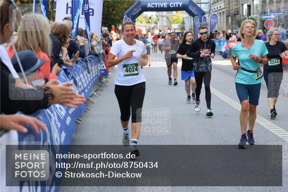 07.09.2025 - BARMER Alsterlauf Strokosch-Dieckow http://msf.ph/oto/8750434 07.09.2025 10:15:40 Ziel 2321, 2343, 2354, 2407, 2690, 2943, 2961, 2974, 3014, 3061, 3429, 3430, 3539, 3540, 3621, 3648, 3649, 3742, 3772, 3774, 3817, 4221, 4315, 4468, 4538, 4719, 4720, 4768, 5121, 5563, 8222 meine-sportfotos.de