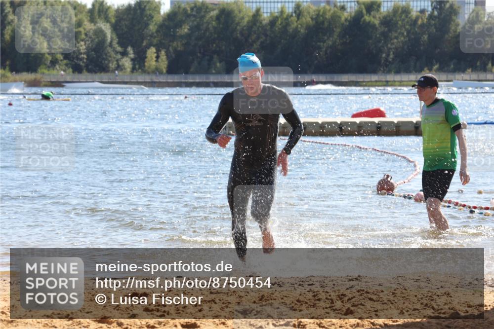 07.09.2025 - 19. Norderstedt Triathlon Luisa Fischer http://msf.ph/oto/8750454 07.09.2025 15:26:04 Schwimmen 504 meine-sportfotos.de