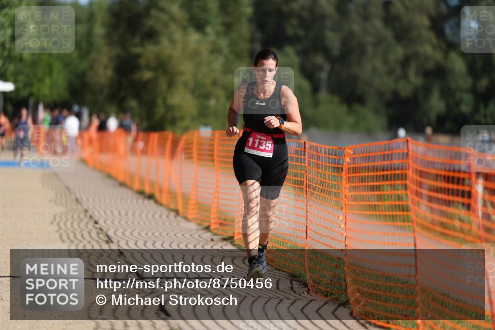 07.09.2025 - 19. Norderstedt Triathlon Michael Strokosch http://msf.ph/oto/8750456 07.09.2025 10:29:58 Laufen 1135 meine-sportfotos.de