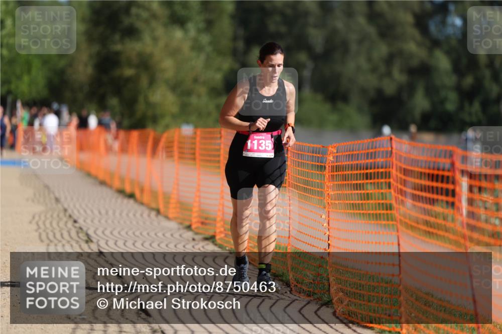 07.09.2025 - 19. Norderstedt Triathlon Michael Strokosch http://msf.ph/oto/8750463 07.09.2025 10:29:59 Laufen 1135 meine-sportfotos.de