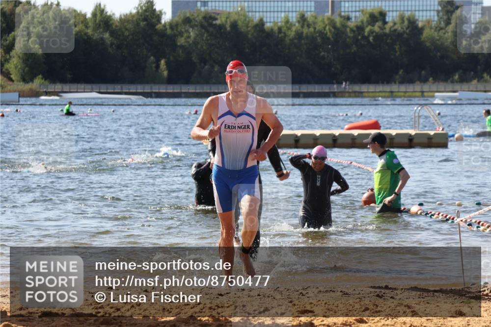 07.09.2025 - 19. Norderstedt Triathlon Luisa Fischer http://msf.ph/oto/8750477 07.09.2025 11:15:53 Schwimmen 237, 768, 1348, 1363 meine-sportfotos.de