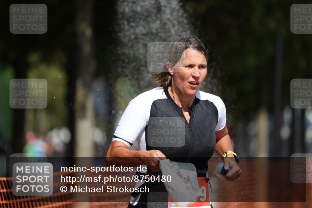 07.09.2025 - 19. Norderstedt Triathlon Michael Strokosch http://msf.ph/oto/8750480 07.09.2025 12:43:19 Laufen 818, 1351, 1379 meine-sportfotos.de