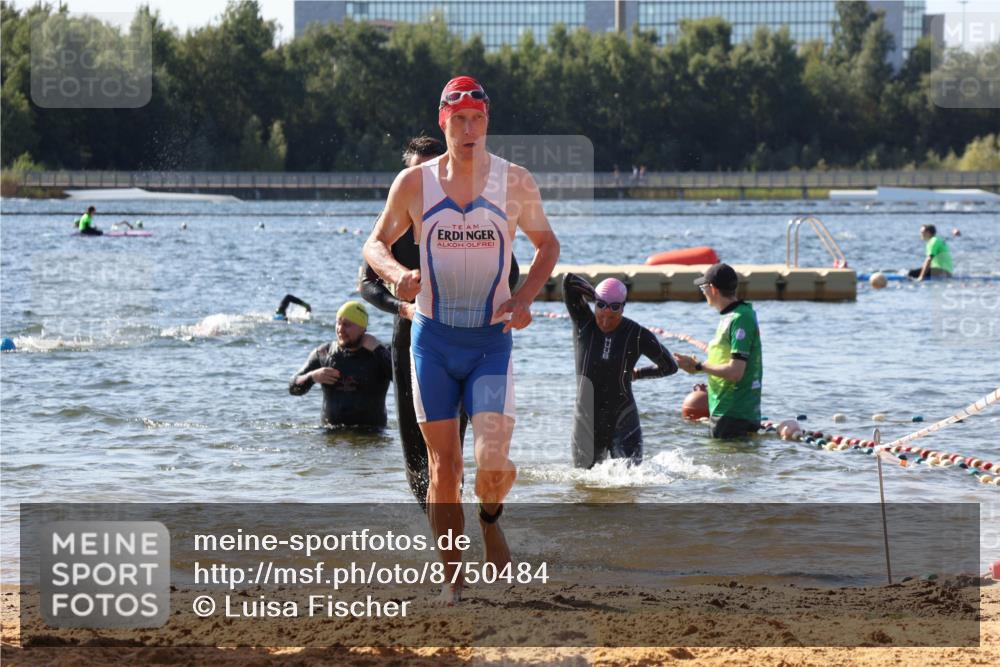 07.09.2025 - 19. Norderstedt Triathlon Luisa Fischer http://msf.ph/oto/8750484 07.09.2025 11:15:53 Schwimmen 237, 768, 1348, 1363 meine-sportfotos.de
