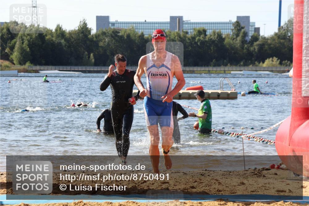 07.09.2025 - 19. Norderstedt Triathlon Luisa Fischer http://msf.ph/oto/8750491 07.09.2025 11:15:54 Schwimmen 237, 1348, 1363 meine-sportfotos.de