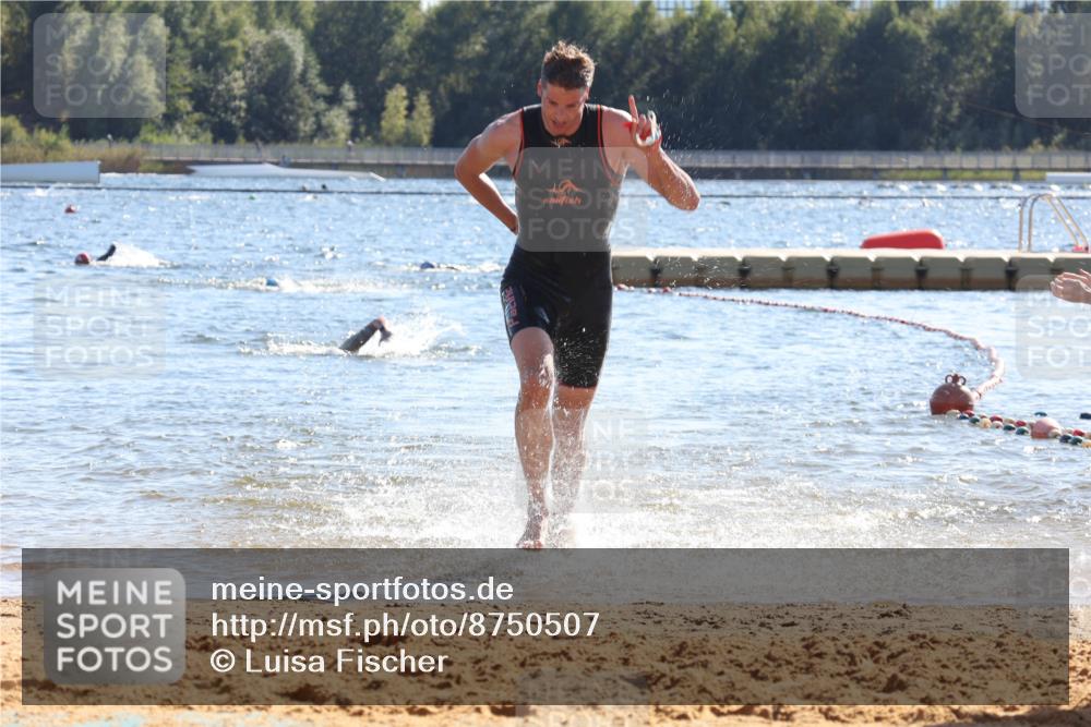 07.09.2025 - 19. Norderstedt Triathlon Luisa Fischer http://msf.ph/oto/8750507 07.09.2025 15:27:06 Schwimmen 522 meine-sportfotos.de