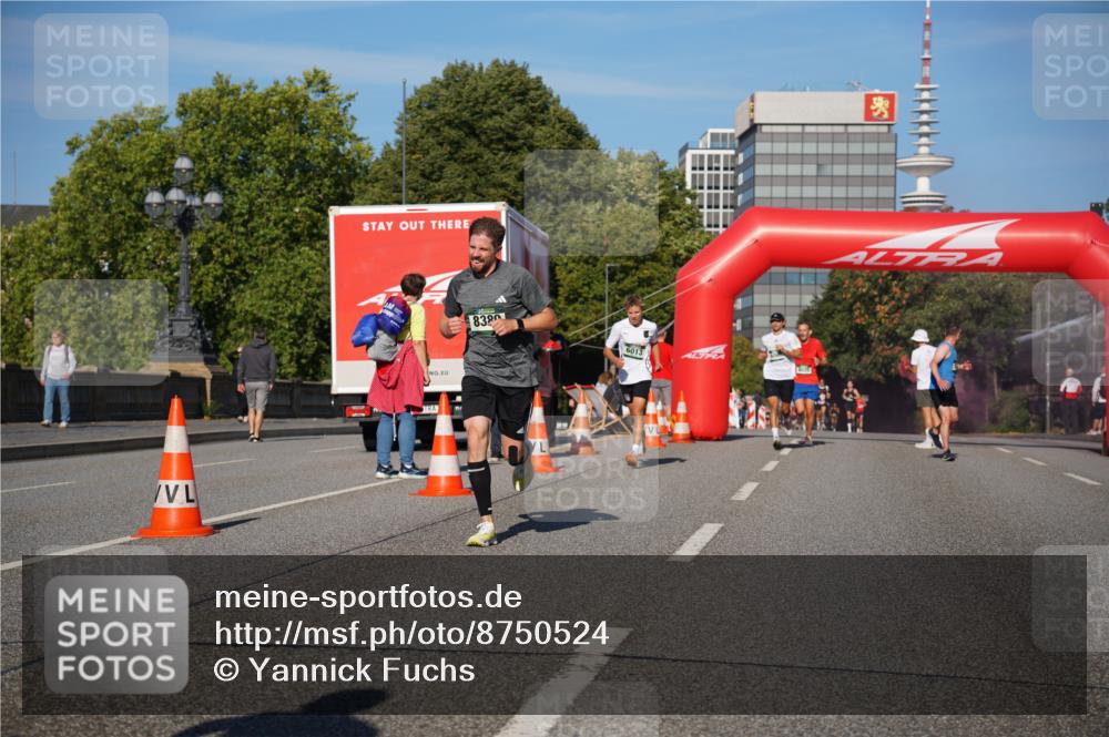 07.09.2025 - BARMER Alsterlauf Yannick Fuchs http://msf.ph/oto/8750524 07.09.2025 09:34:56 Laufen 8320, 6013, 6025 meine-sportfotos.de