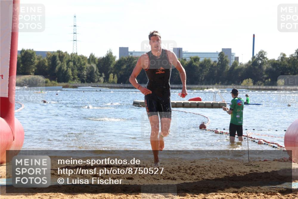 07.09.2025 - 19. Norderstedt Triathlon Luisa Fischer http://msf.ph/oto/8750527 07.09.2025 15:27:07 Schwimmen 522 meine-sportfotos.de