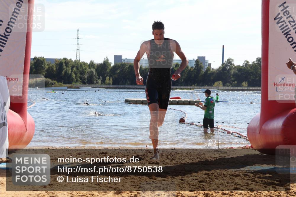 07.09.2025 - 19. Norderstedt Triathlon Luisa Fischer http://msf.ph/oto/8750538 07.09.2025 15:27:08 Schwimmen 522 meine-sportfotos.de