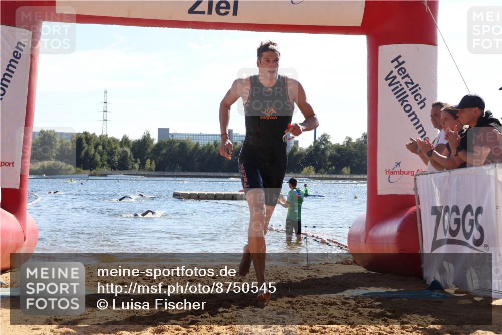 07.09.2025 - 19. Norderstedt Triathlon Luisa Fischer http://msf.ph/oto/8750545 07.09.2025 15:27:09 Schwimmen 522 meine-sportfotos.de