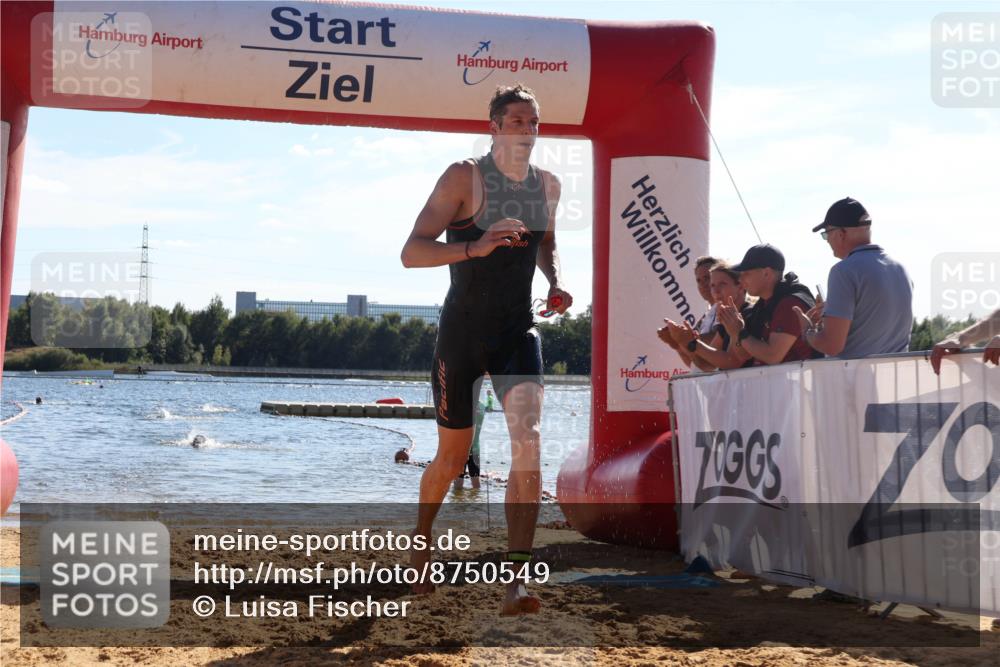 07.09.2025 - 19. Norderstedt Triathlon Luisa Fischer http://msf.ph/oto/8750549 07.09.2025 15:27:09 Schwimmen 522 meine-sportfotos.de