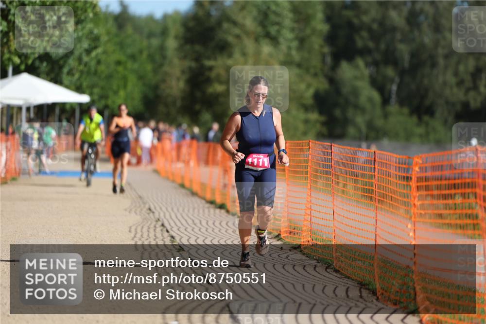 07.09.2025 - 19. Norderstedt Triathlon Michael Strokosch http://msf.ph/oto/8750551 07.09.2025 10:30:16 Laufen 1111 meine-sportfotos.de