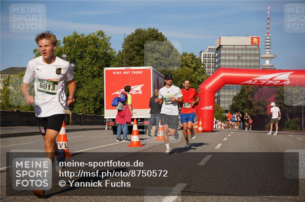 07.09.2025 - BARMER Alsterlauf Yannick Fuchs http://msf.ph/oto/8750572 07.09.2025 09:35:00 Laufen 6013, 6066, 8025 meine-sportfotos.de