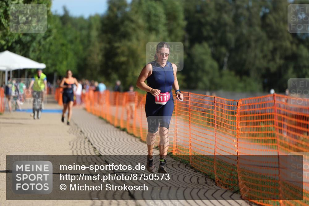 07.09.2025 - 19. Norderstedt Triathlon Michael Strokosch http://msf.ph/oto/8750573 07.09.2025 10:30:17 Laufen 1111 meine-sportfotos.de