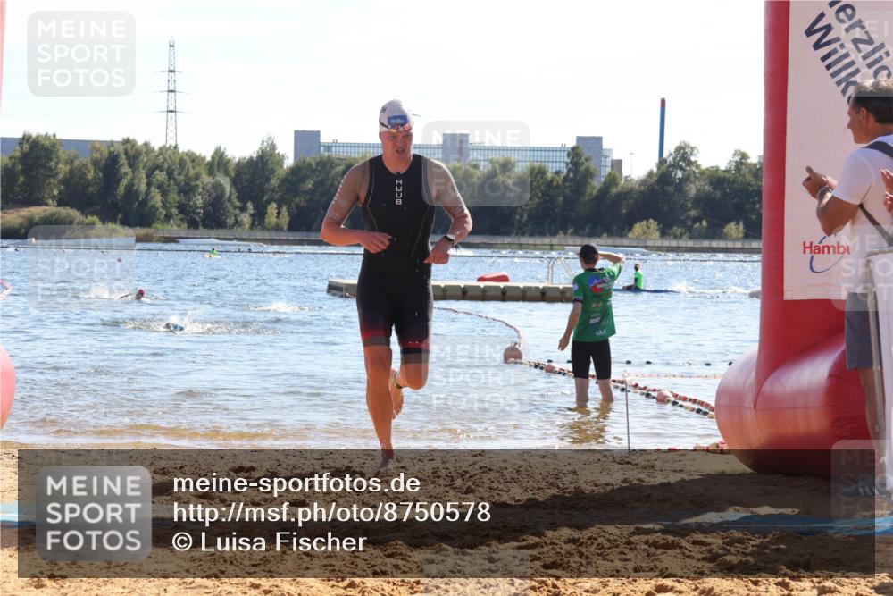 07.09.2025 - 19. Norderstedt Triathlon Luisa Fischer http://msf.ph/oto/8750578 07.09.2025 15:27:24 Schwimmen 508 meine-sportfotos.de