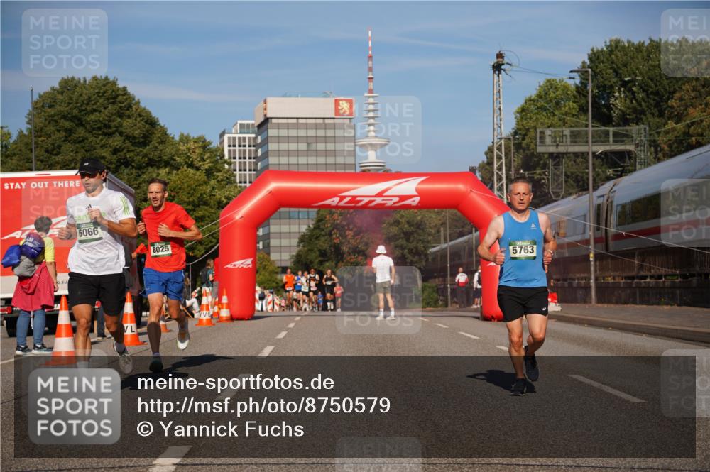 07.09.2025 - BARMER Alsterlauf Yannick Fuchs http://msf.ph/oto/8750579 07.09.2025 09:35:01 Laufen 6066, 8025, 5763 meine-sportfotos.de